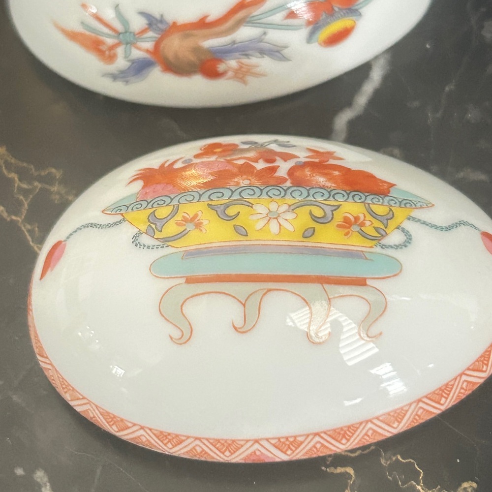 VTG Limoges Bernardaux Fou Tcheou Porcelain Egg